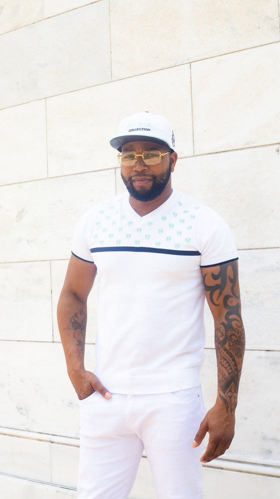 M-Burst V-Neck White